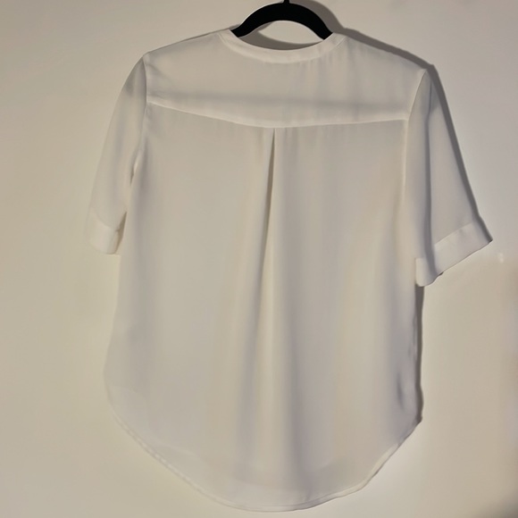Short Sleeve V-Neck Blouse XS - Picture 2 of 3